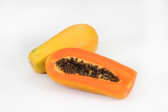 eb34b30c29f2073ecd0b470de7444e90fe76e7d519b5194597f5c3_640_Papayas